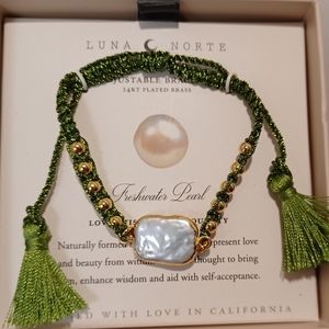 LUNA NORTE MOTHER OF PEARL W/ TASSEL